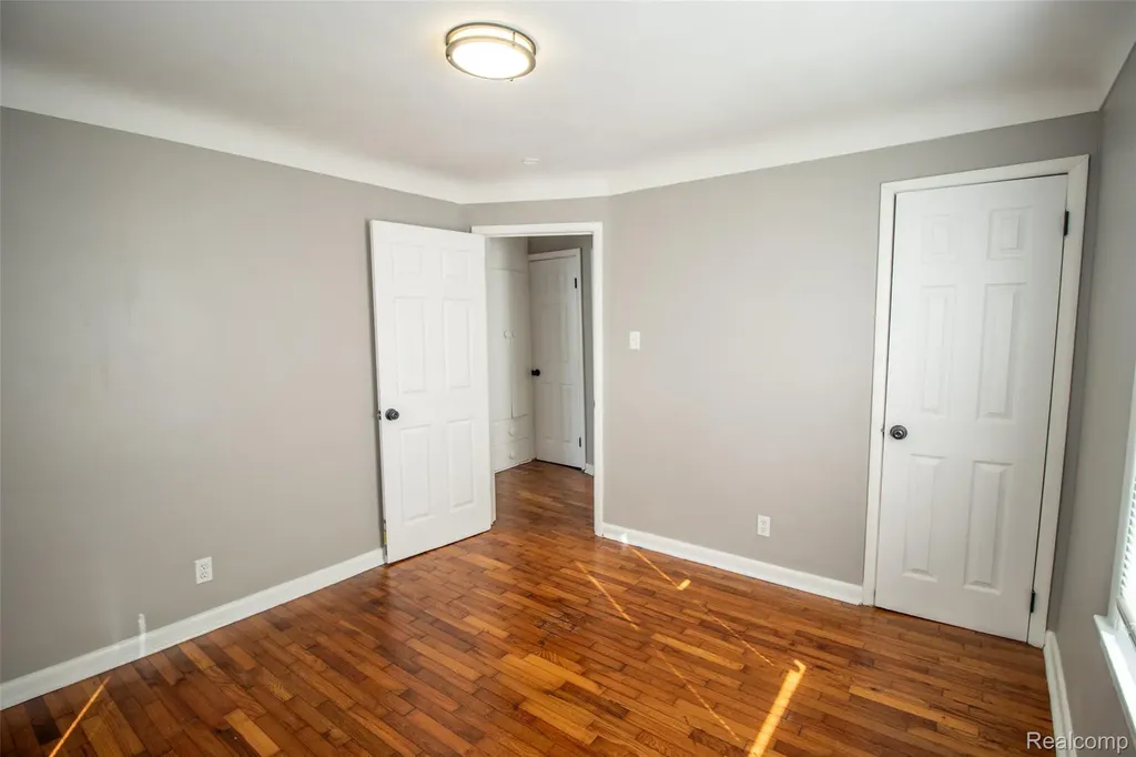 2829 Chicago Boulevard Flint City MI 48503
