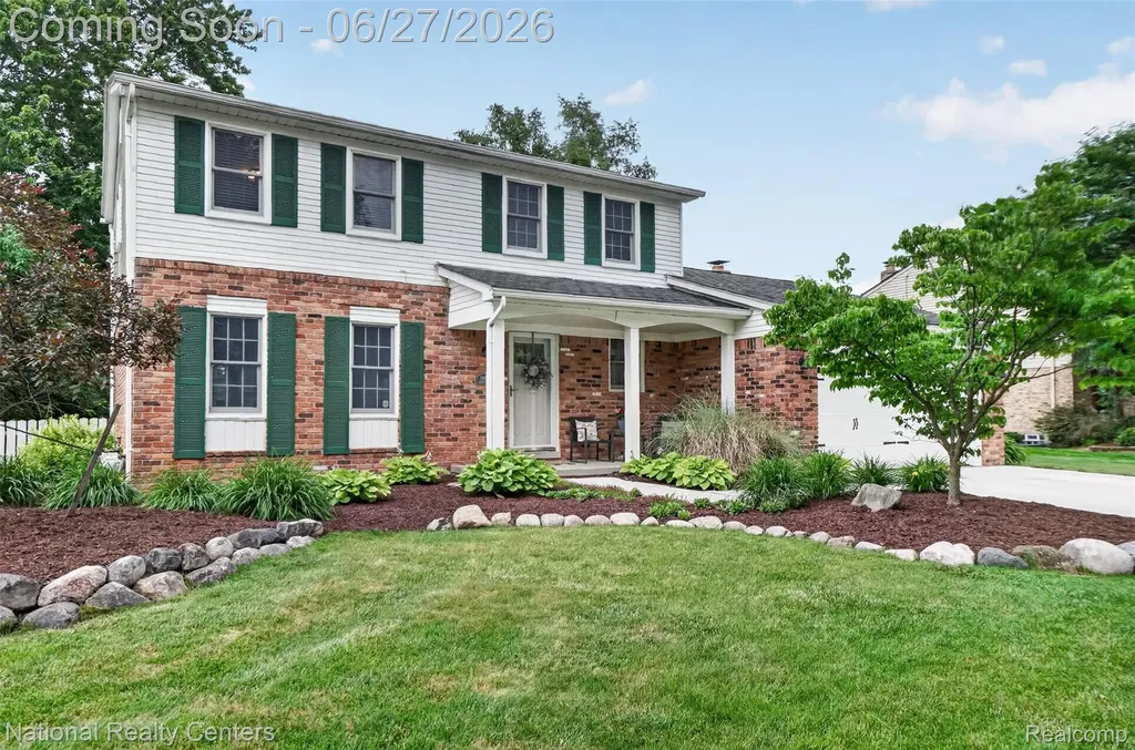 19682 Stamford Drive Livonia City MI 48152