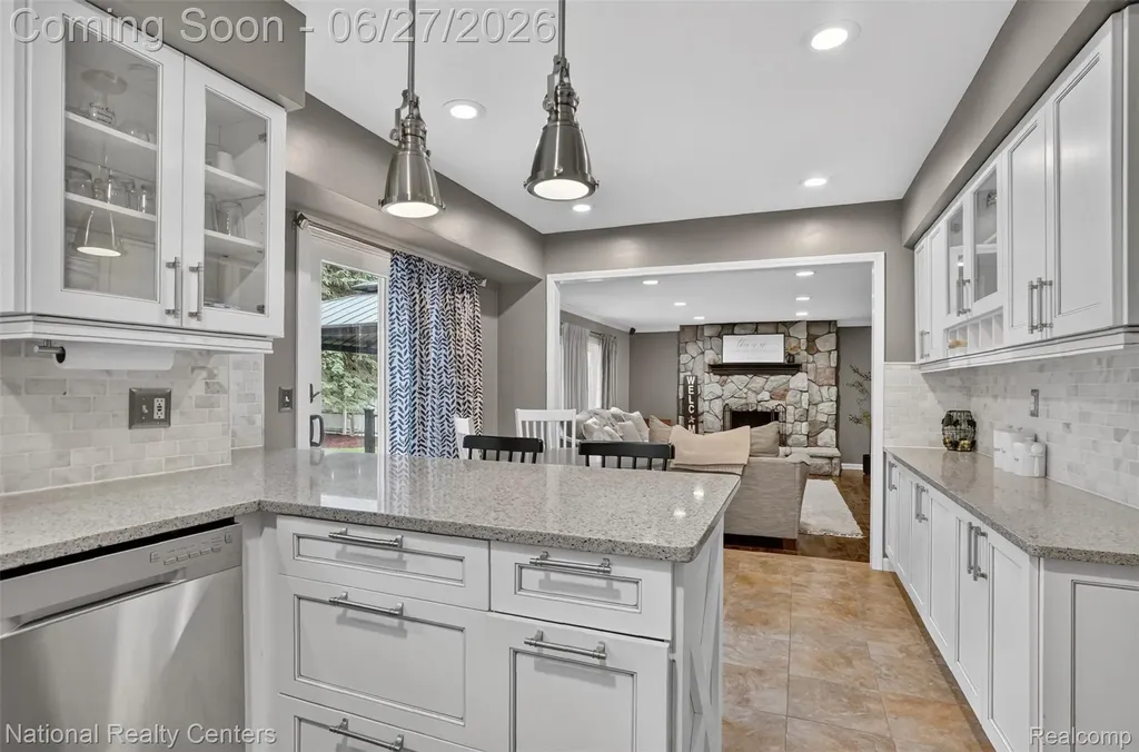 19682 Stamford Drive Livonia City MI 48152
