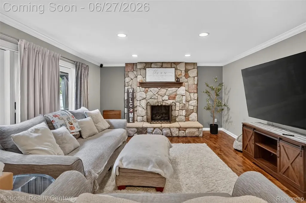 19682 Stamford Drive Livonia City MI 48152