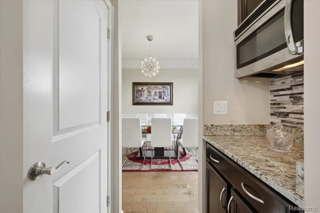 4810 E Stonegate Circle Orion Charter Township MI 48359