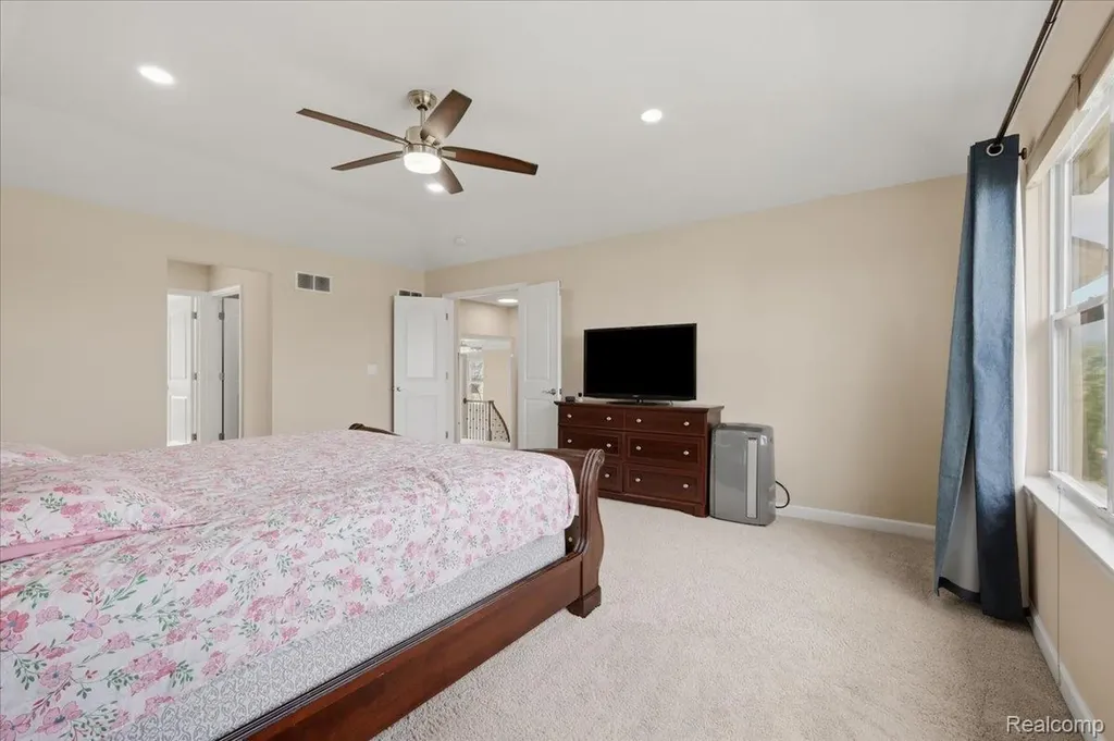 4810 E Stonegate Circle Orion Charter Township MI 48359