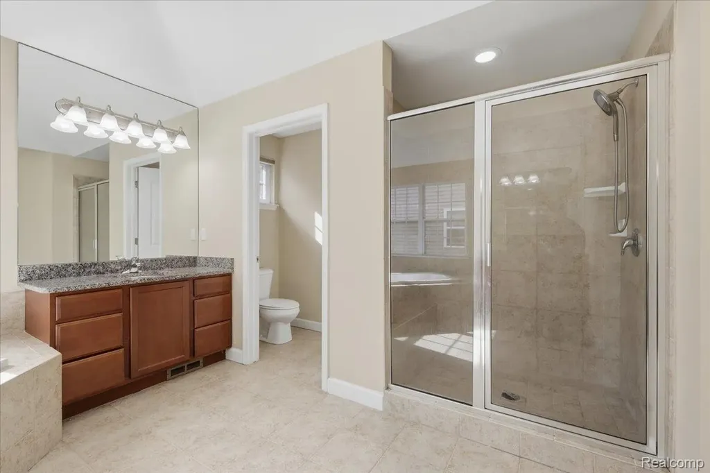 4810 E Stonegate Circle Orion Charter Township MI 48359