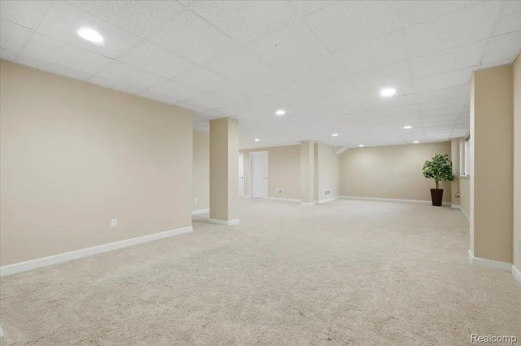 4810 E Stonegate Circle Orion Charter Township MI 48359