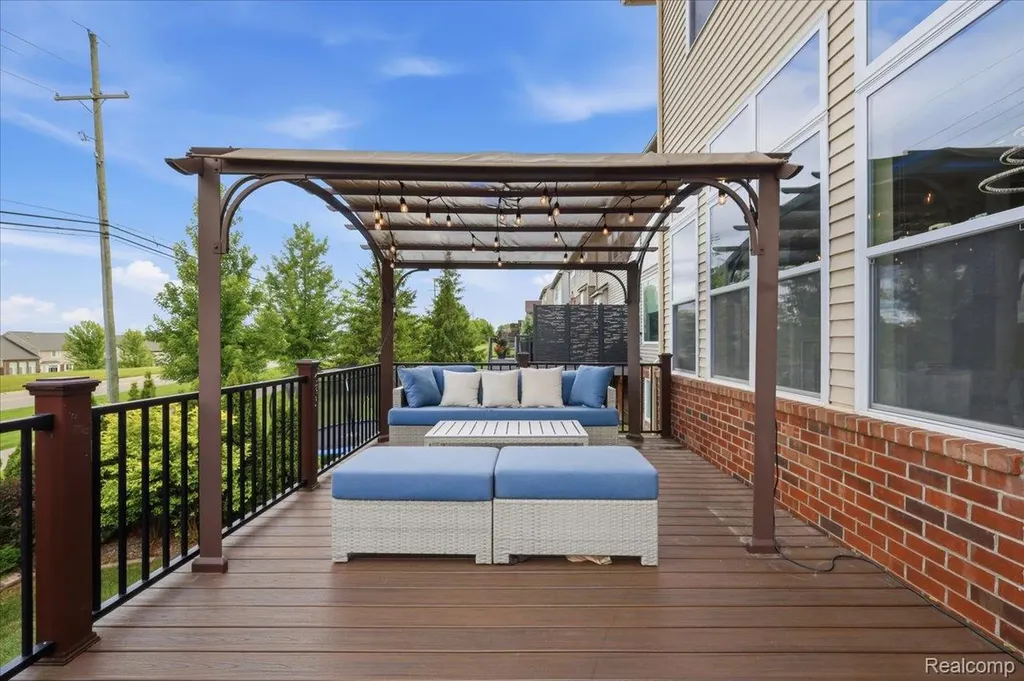 4810 E Stonegate Circle Orion Charter Township MI 48359