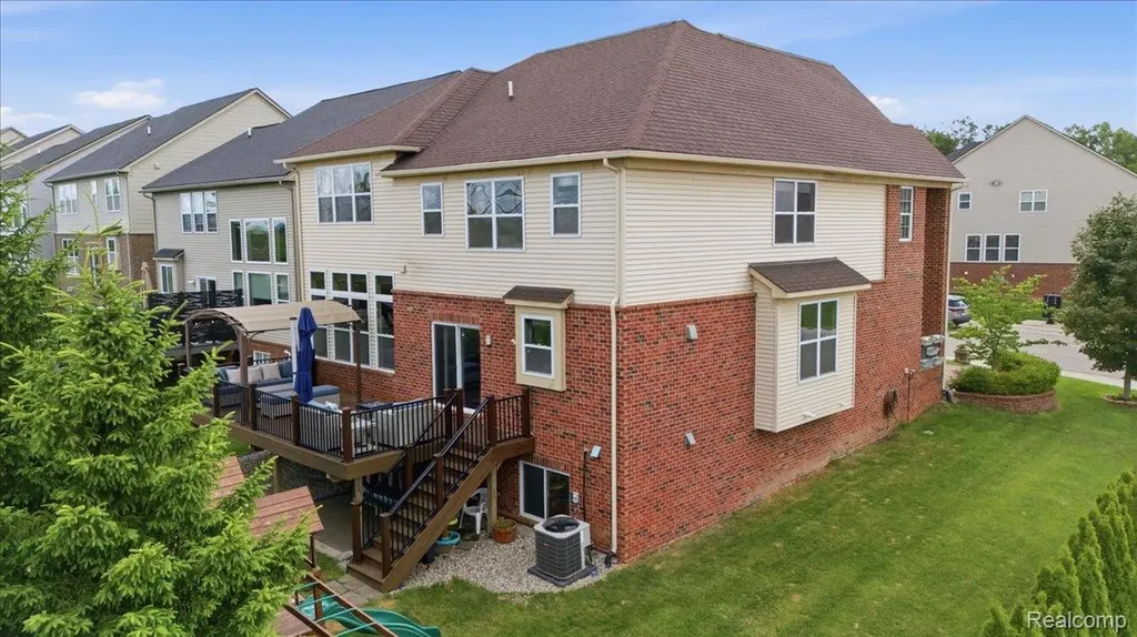 4810 E Stonegate Circle Orion Charter Township MI 48359