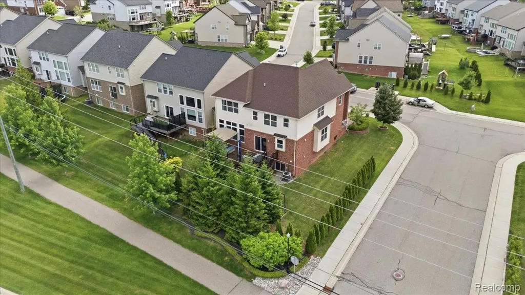 4810 E Stonegate Circle Orion Charter Township MI 48359