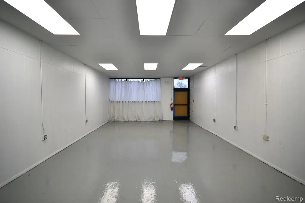 23831 John R Road Hazel Park City MI 48030