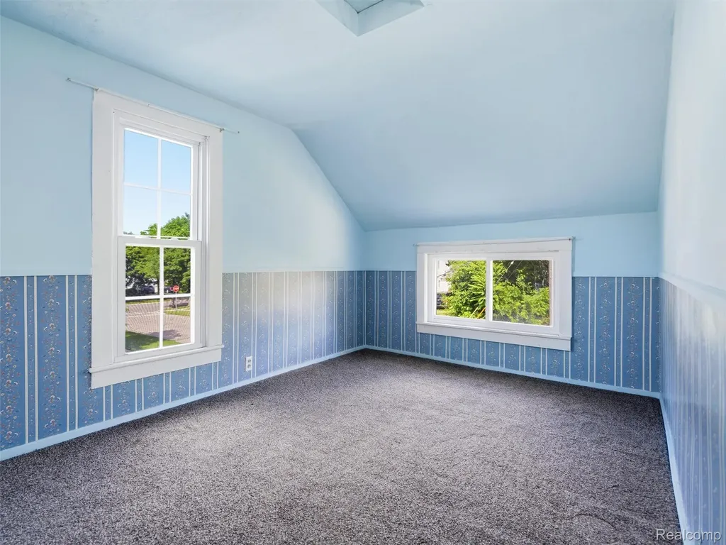 216 Bush Street Howell City MI 48843