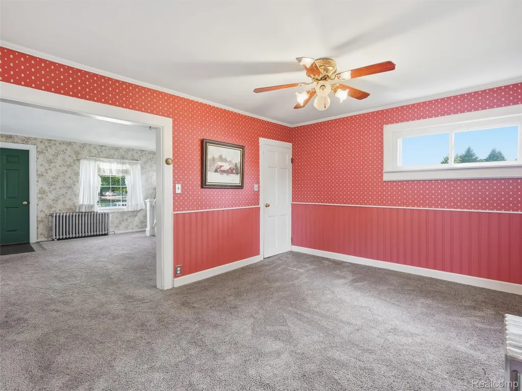 216 Bush Street Howell City MI 48843