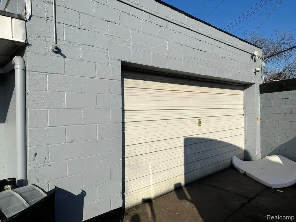 13400 Gratiot Avenue Detroit City MI 48205
