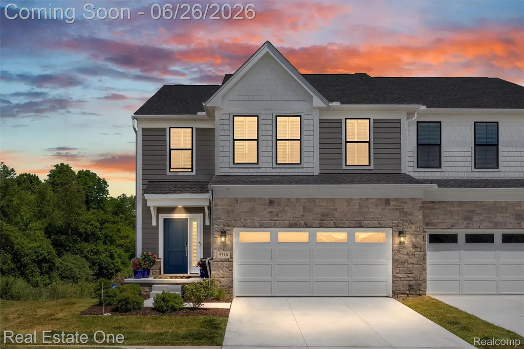5318 Trail Vista Drive West Bloomfield Charter Township MI 48323
