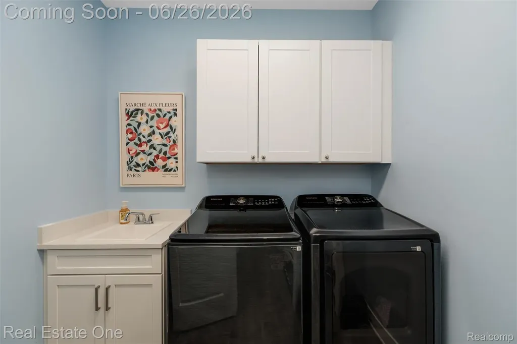 5318 Trail Vista Drive West Bloomfield Charter Township MI 48323