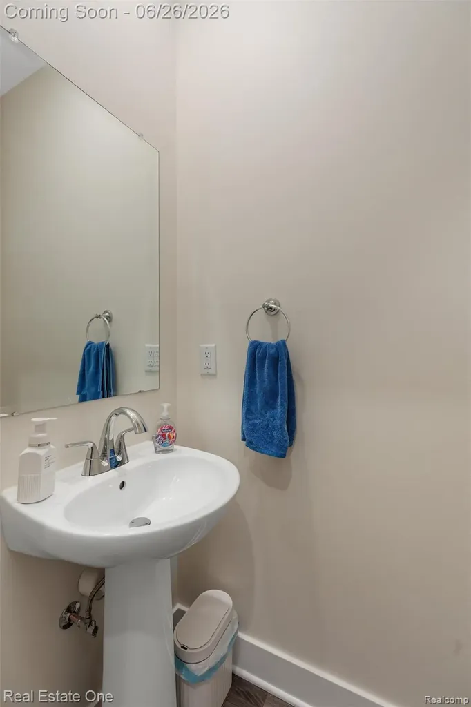 5318 Trail Vista Drive West Bloomfield Charter Township MI 48323