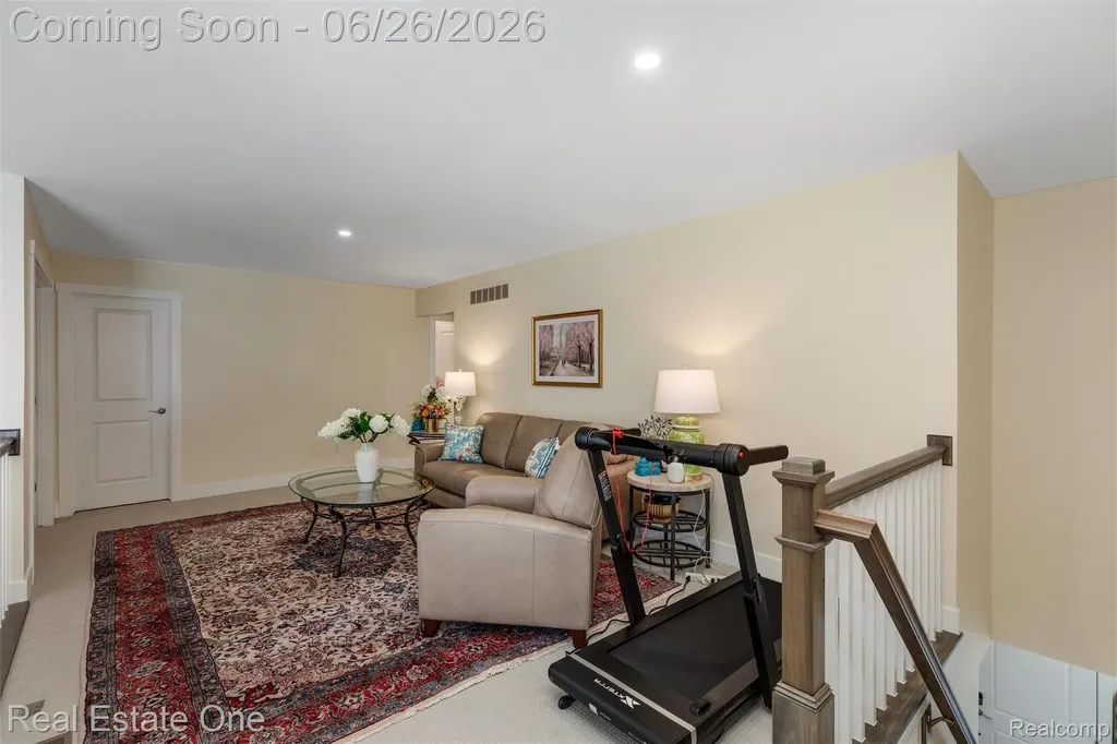 5318 Trail Vista Drive West Bloomfield Charter Township MI 48323