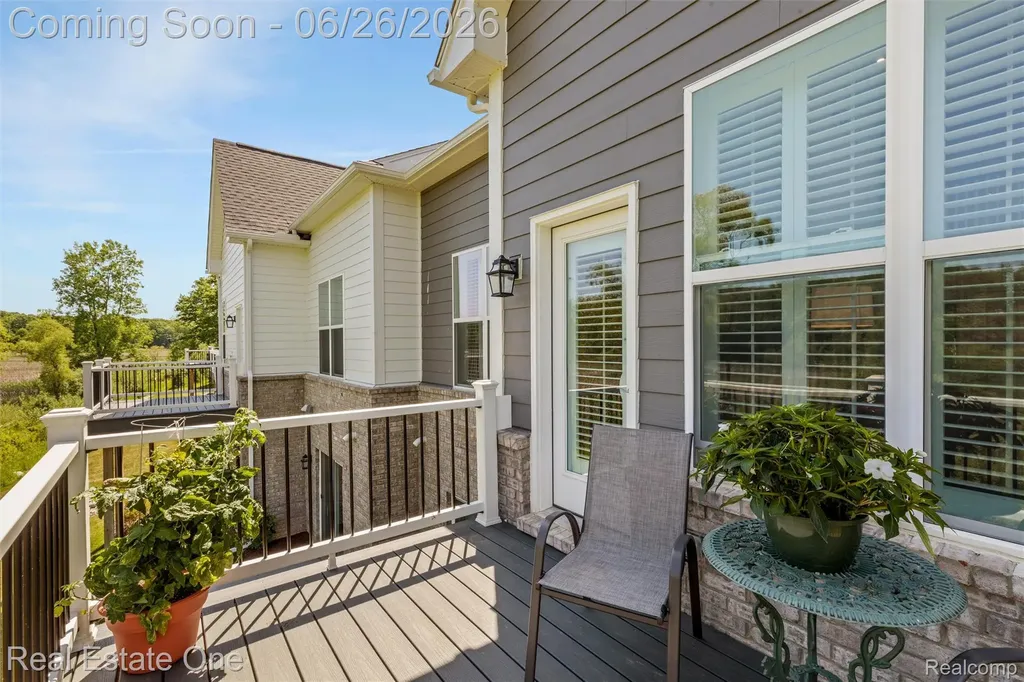 5318 Trail Vista Drive West Bloomfield Charter Township MI 48323
