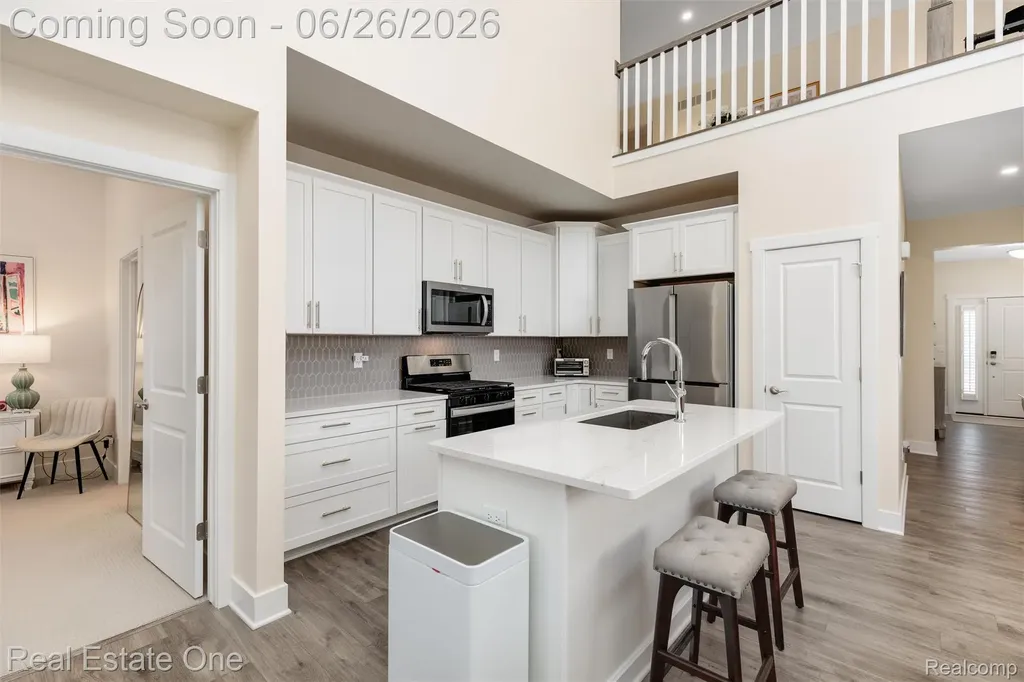5318 Trail Vista Drive West Bloomfield Charter Township MI 48323