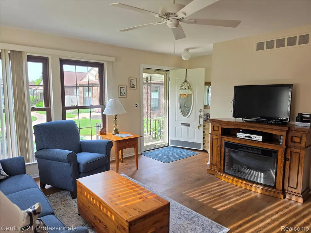 40318 Newport Drive Plymouth Charter Township MI 48170