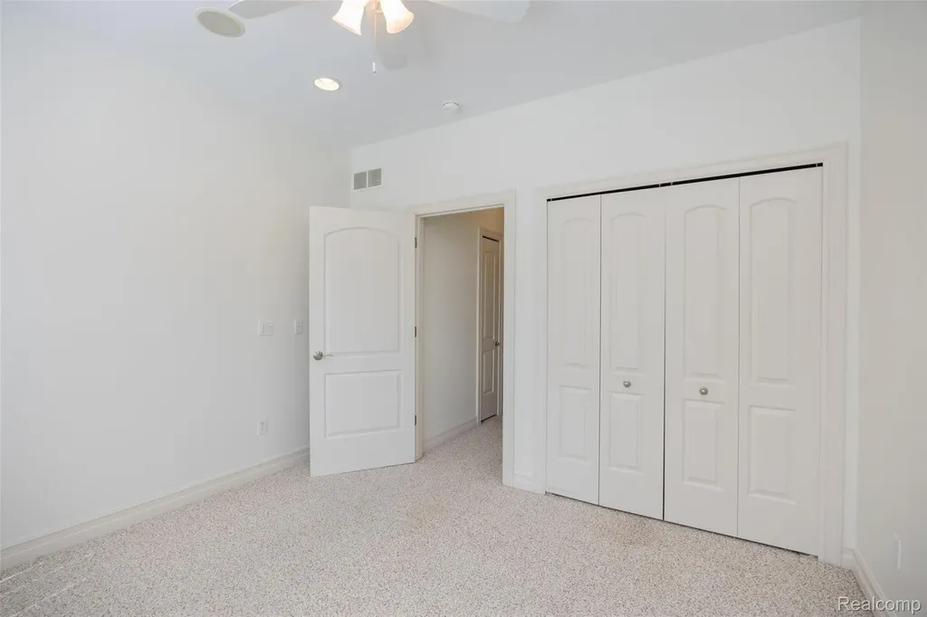 49290 Wayburn Drive Macomb Township MI 48042