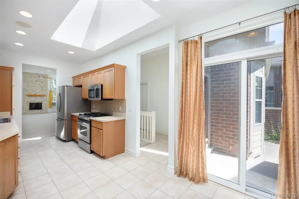 49290 Wayburn Drive Macomb Township MI 48042