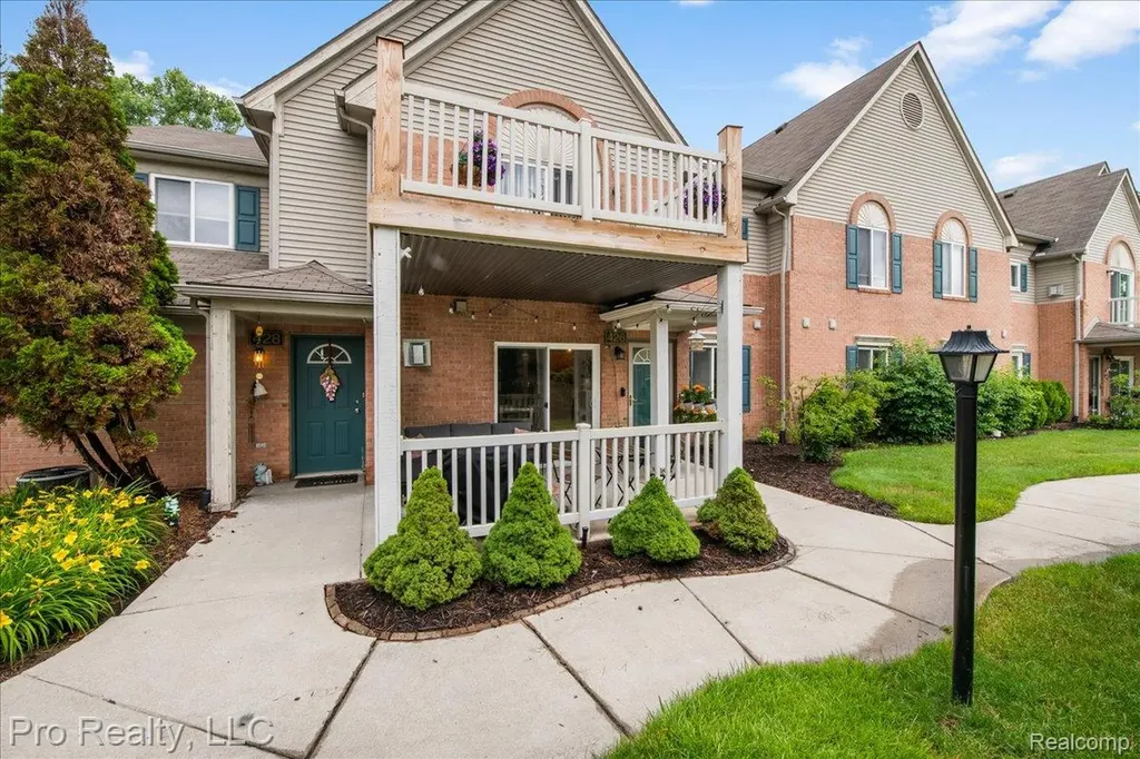 426 Marigold Circle Westland City MI 48185
