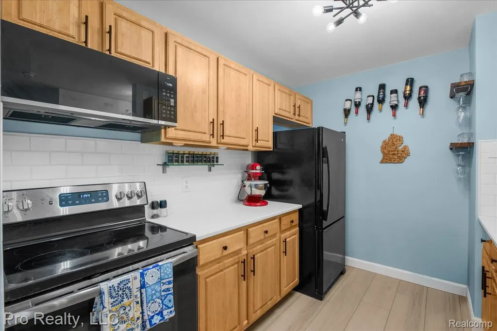 426 Marigold Circle Westland City MI 48185
