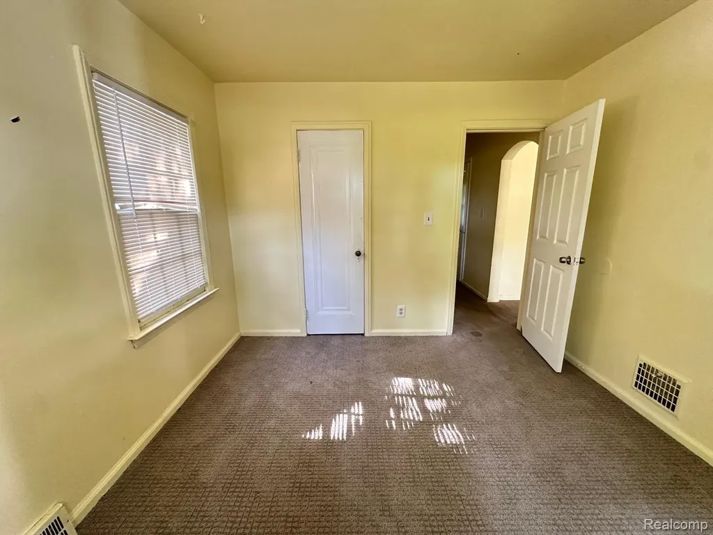 15252 Rossini Drive Detroit City MI 48205