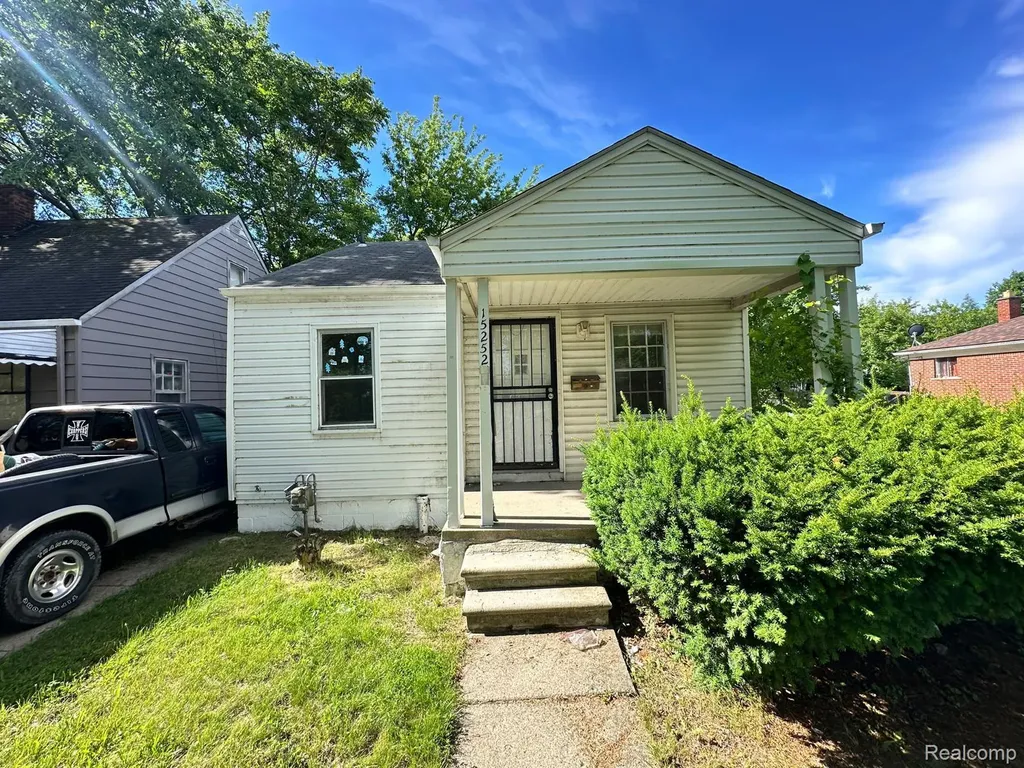 15252 Rossini Drive Detroit City MI 48205