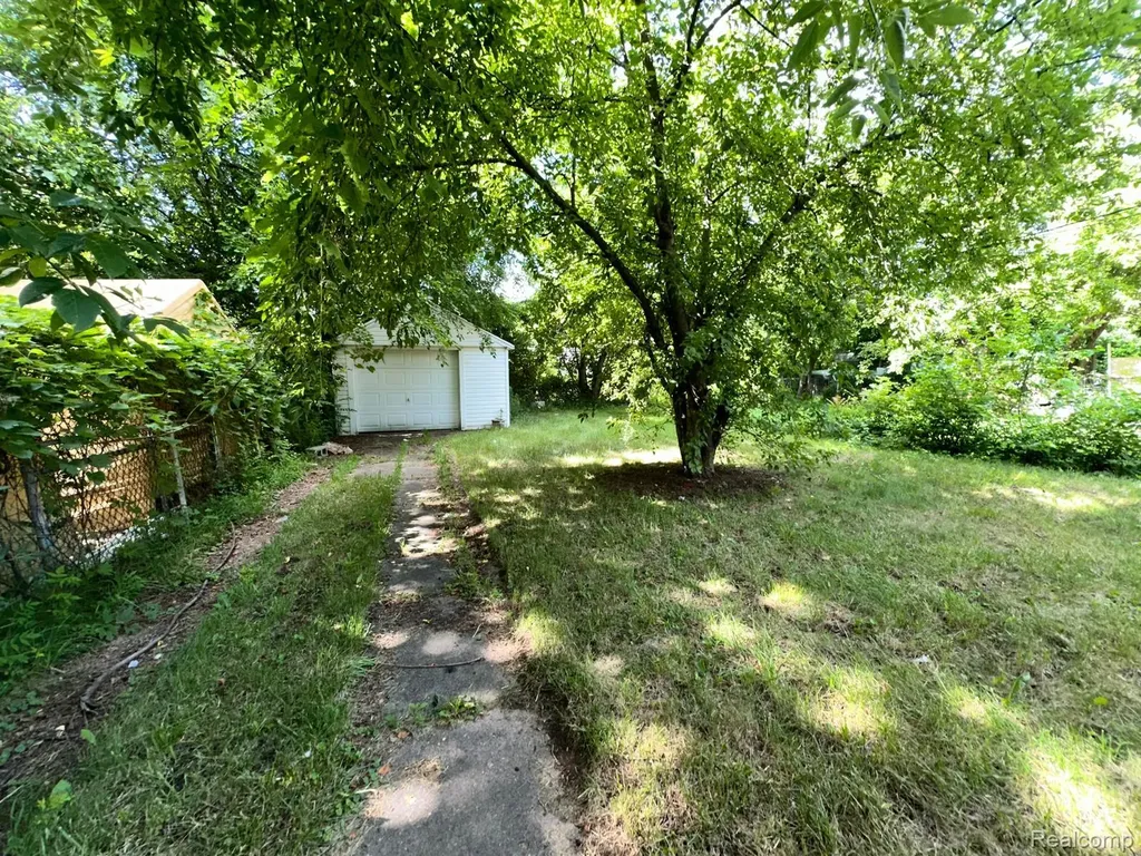 15252 Rossini Drive Detroit City MI 48205