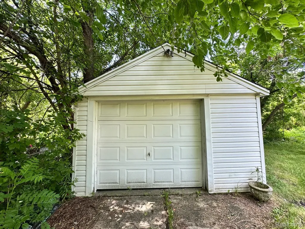 15252 Rossini Drive Detroit City MI 48205