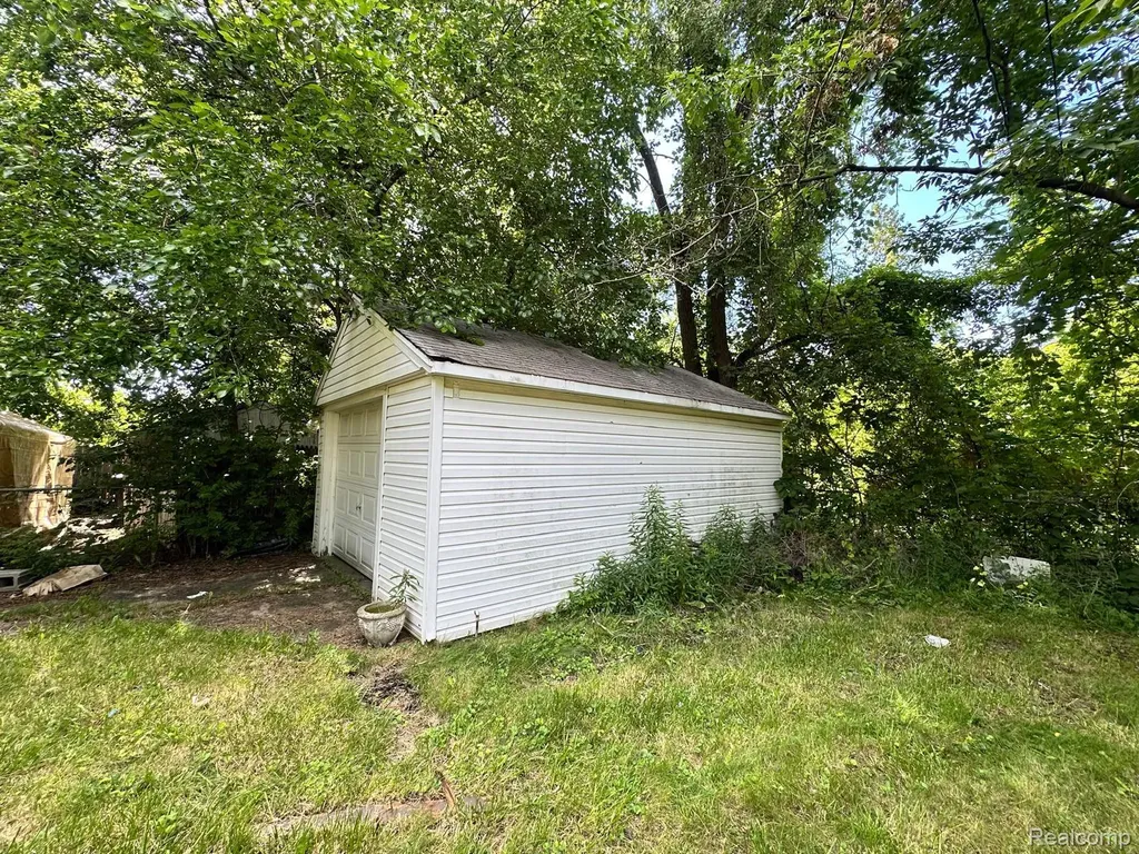15252 Rossini Drive Detroit City MI 48205