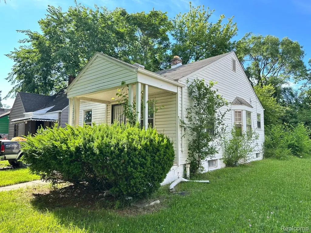 15252 Rossini Drive Detroit City MI 48205