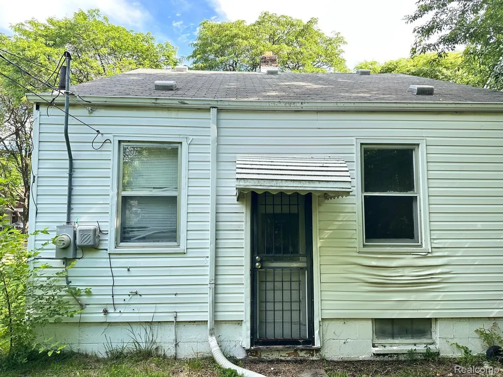 15252 Rossini Drive Detroit City MI 48205