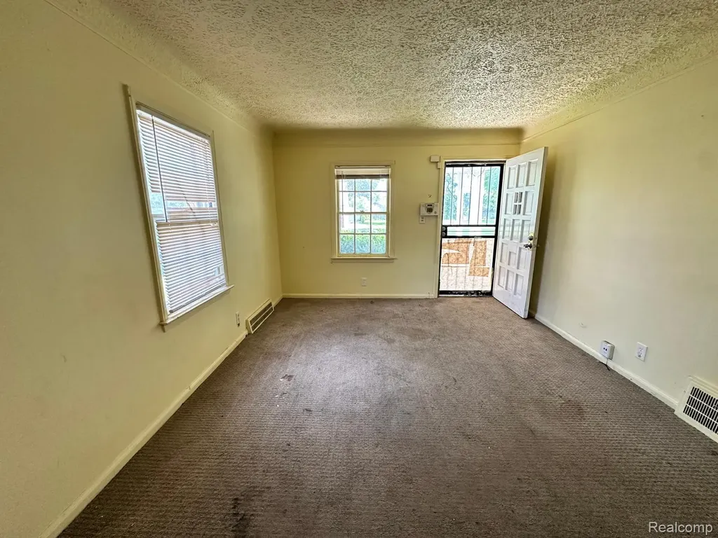 15252 Rossini Drive Detroit City MI 48205
