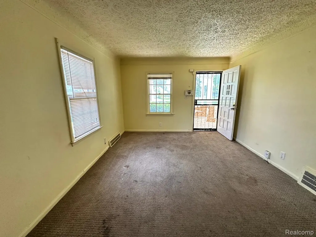 15252 Rossini Drive Detroit City MI 48205