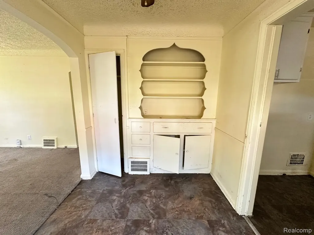 15252 Rossini Drive Detroit City MI 48205