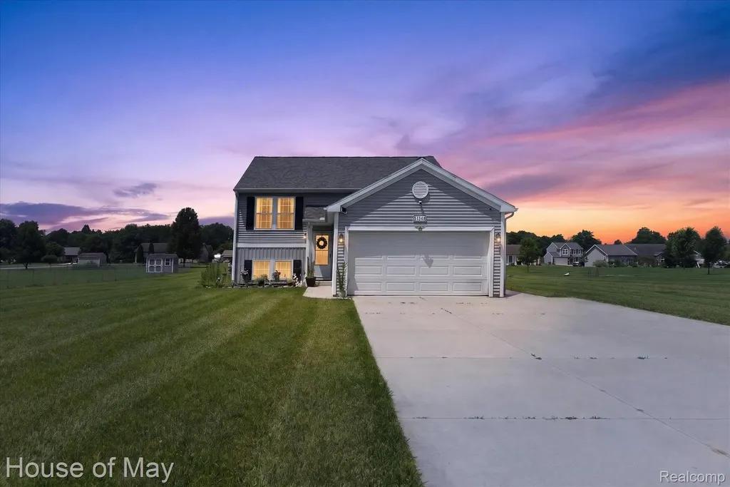 51348 Chardonnay Street Paw Paw Township MI 49079