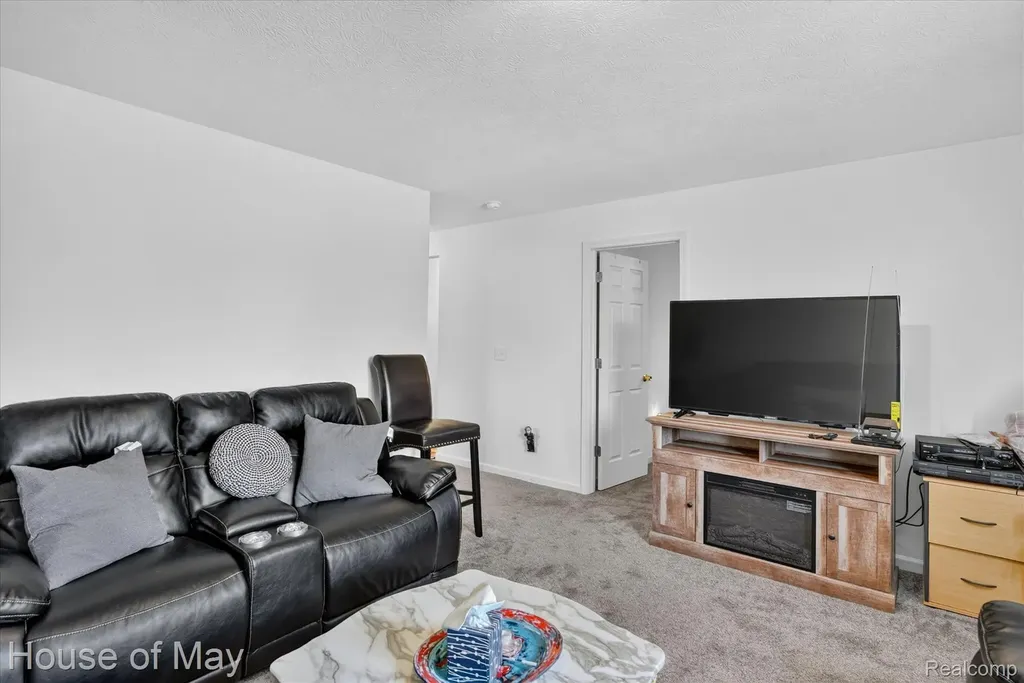 51348 Chardonnay Street Paw Paw Township MI 49079