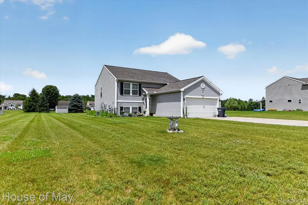 51348 Chardonnay Street Paw Paw Township MI 49079