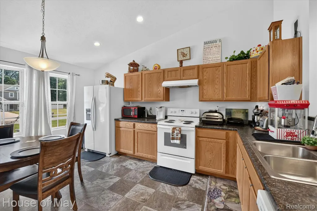 51348 Chardonnay Street Paw Paw Township MI 49079