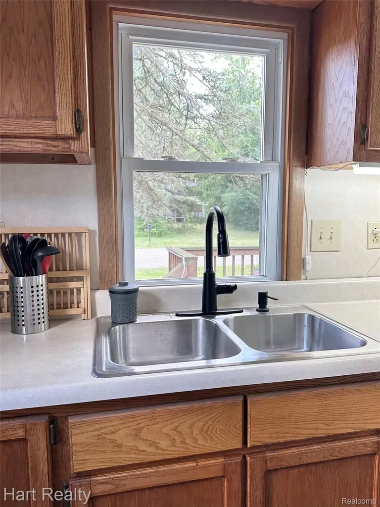6520 Carpenter Street Marlette City MI 48453