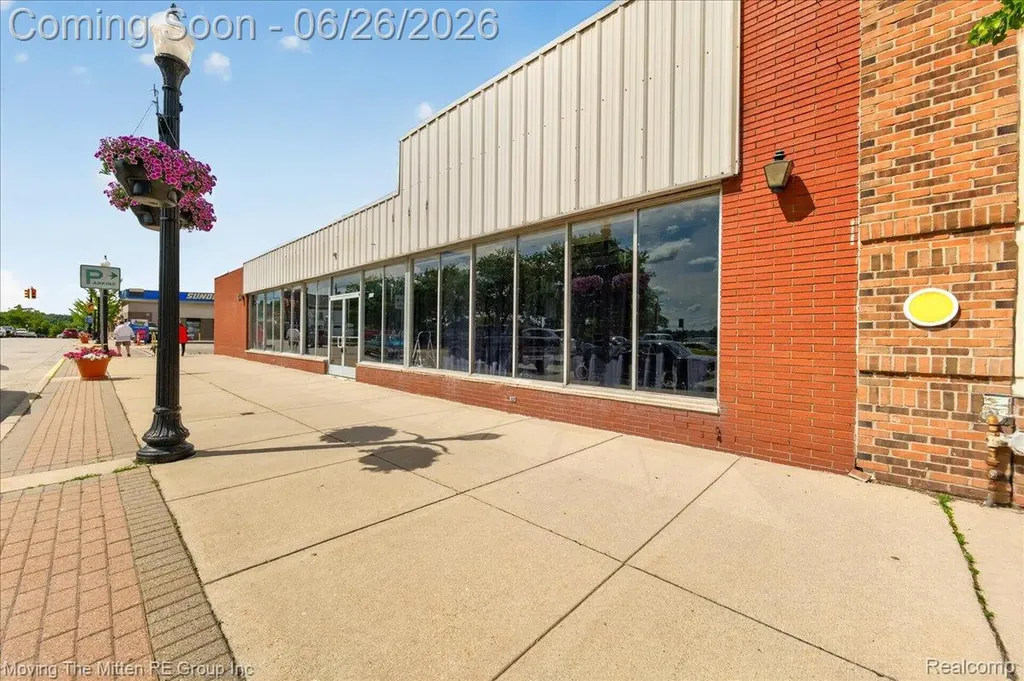 458 Main Street Belleville City MI 48111