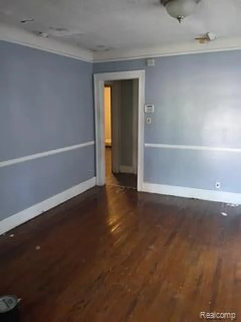 229 Chalmers Street Detroit City MI 48215