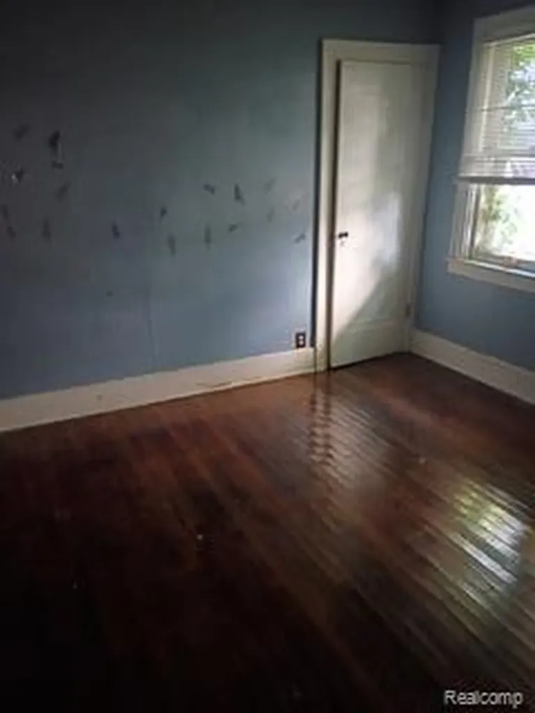 229 Chalmers Street Detroit City MI 48215