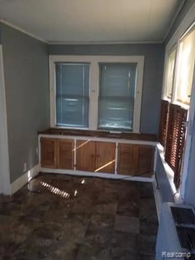 229 Chalmers Street Detroit City MI 48215