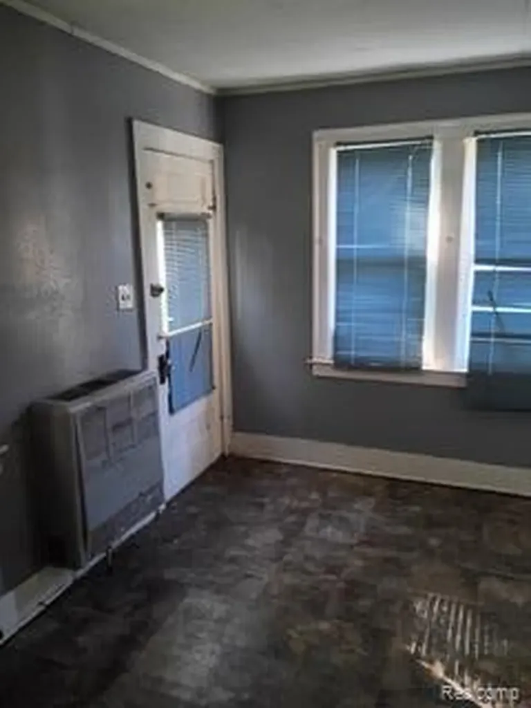 229 Chalmers Street Detroit City MI 48215