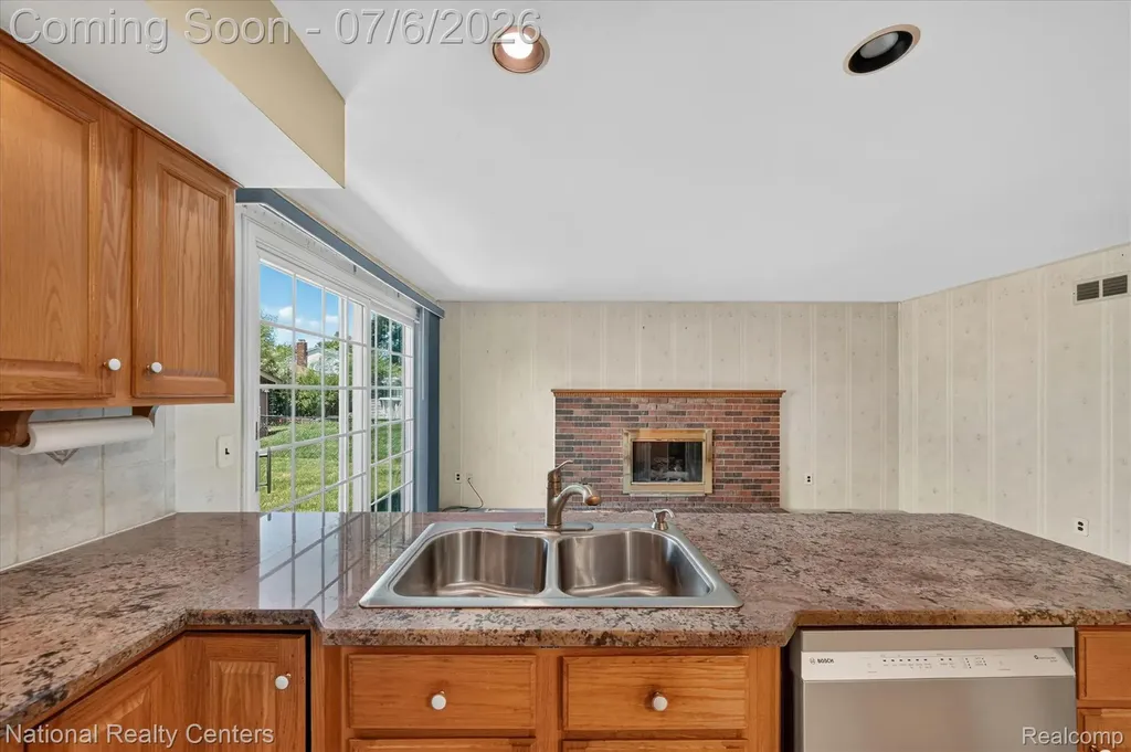 6611 Paul Revere Lane Canton Charter Township MI 48187