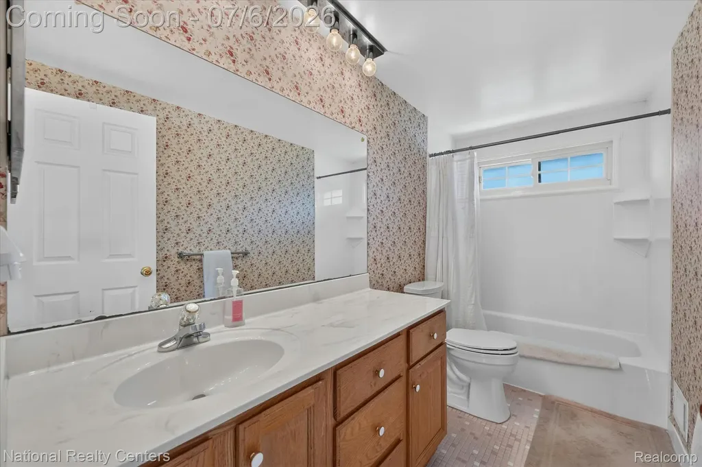 6611 Paul Revere Lane Canton Charter Township MI 48187