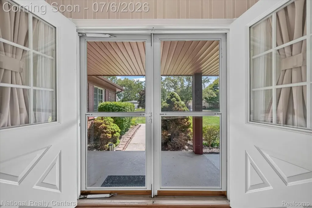 6611 Paul Revere Lane Canton Charter Township MI 48187