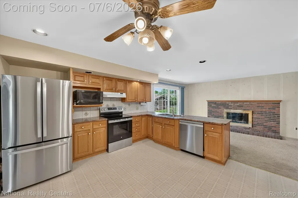 6611 Paul Revere Lane Canton Charter Township MI 48187